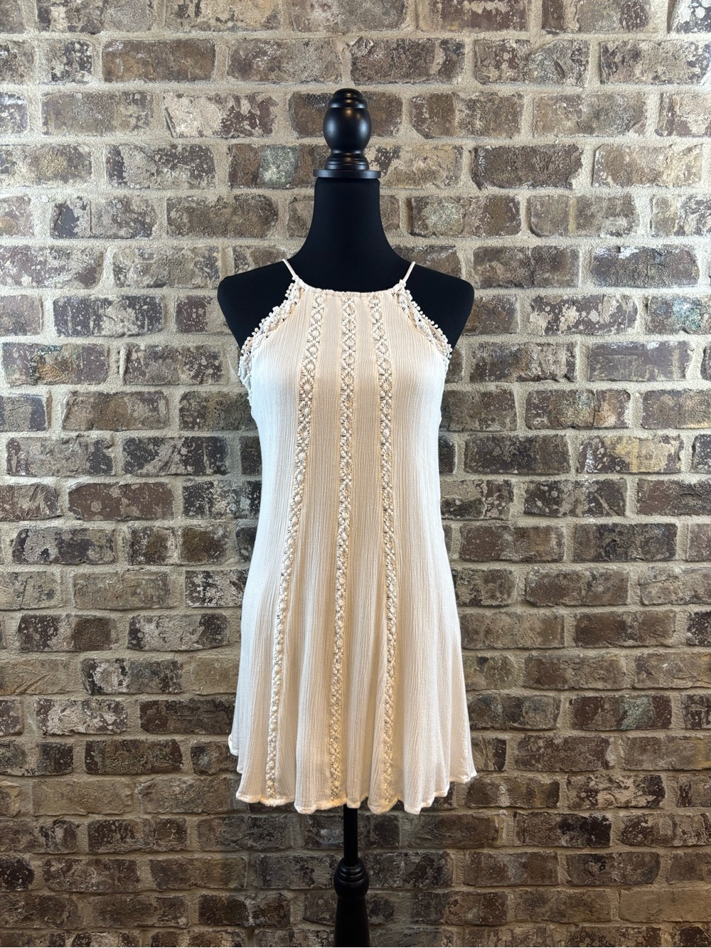 Willy Jay’s White Crochet-Trim Halter Swing Dress Size M